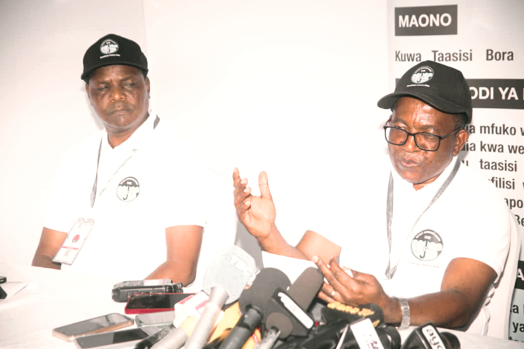 DIB YAHIMIZA WANANCHI KUDAI FIDIA ZAO KUTOKA BENKI ZILIZOFILISIKA